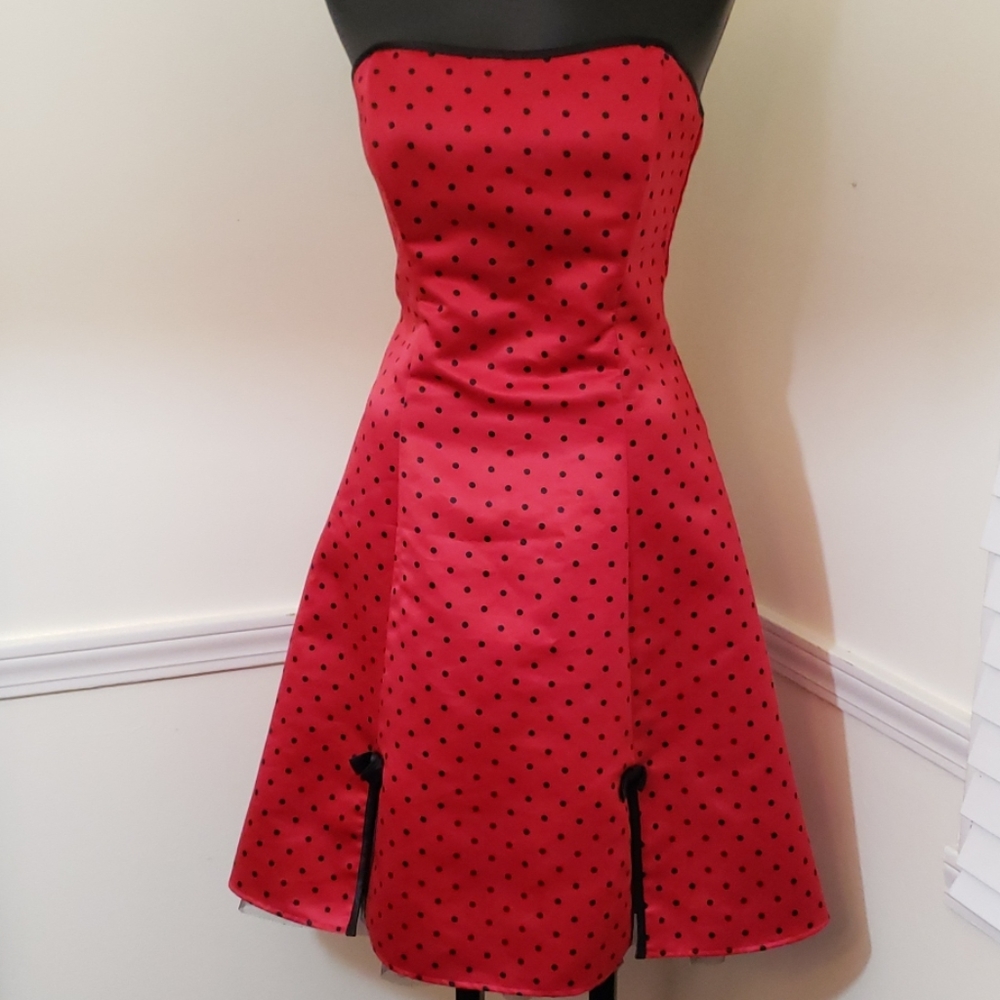 A Byer sz 11 Red and Black Rockabilly Style Dress
